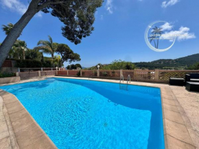 Villa Le Sud - Piscine - Vue dégagée et aperçu mer